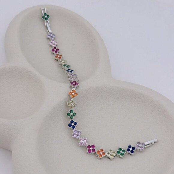 Multicolor Clover Bracelet Silver Tone Platinum Plated - Picture 5 of 9